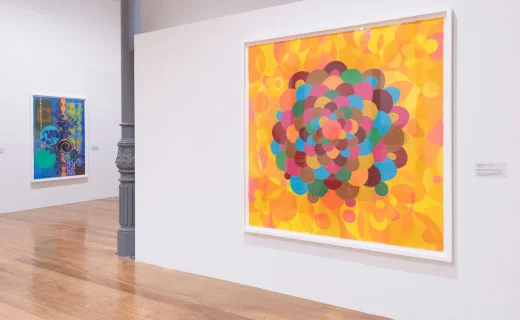 Beatriz Milhazes: gravuras do acervo da Pinacoteca de São Paulo