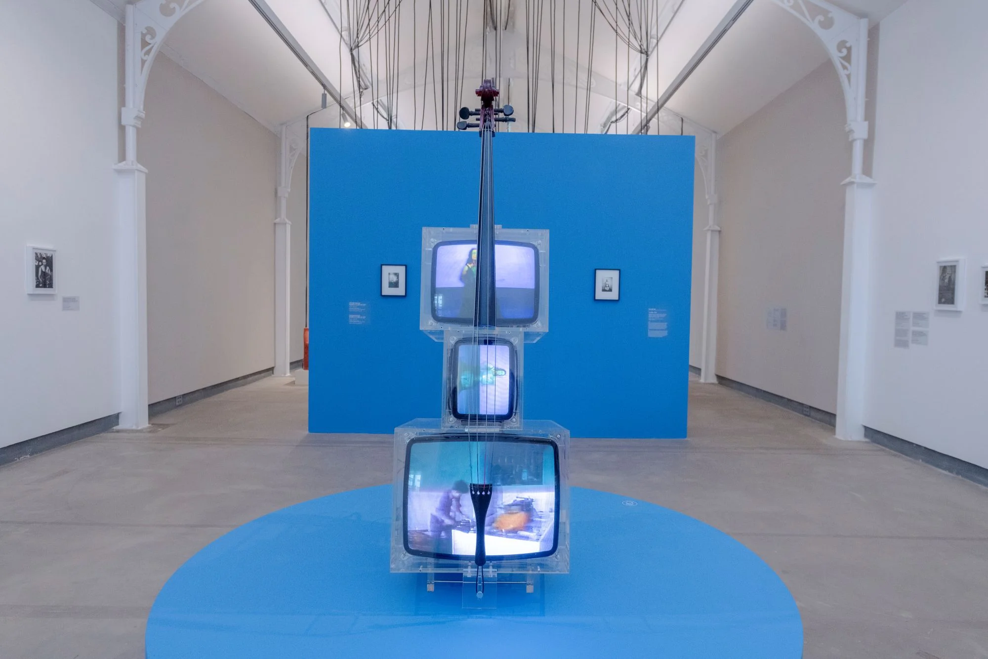 Hyundai Translocal Series: Via Satélite – Diálogos com Nam June Paik – Charlotte Moorman e Vivian Caccuri